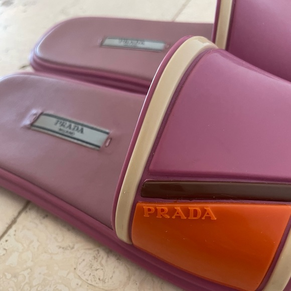 Prada slides - Picture 7 of 7